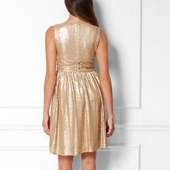 NWT Eva Mendes Gold Sequin V-Neck Cocktail Party Dress - size Large - Picture 2 of 7